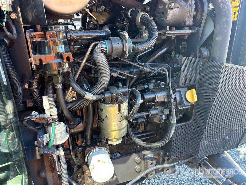 Massey Ferguson MF1760MH 4WD Utility Tractor Трактори