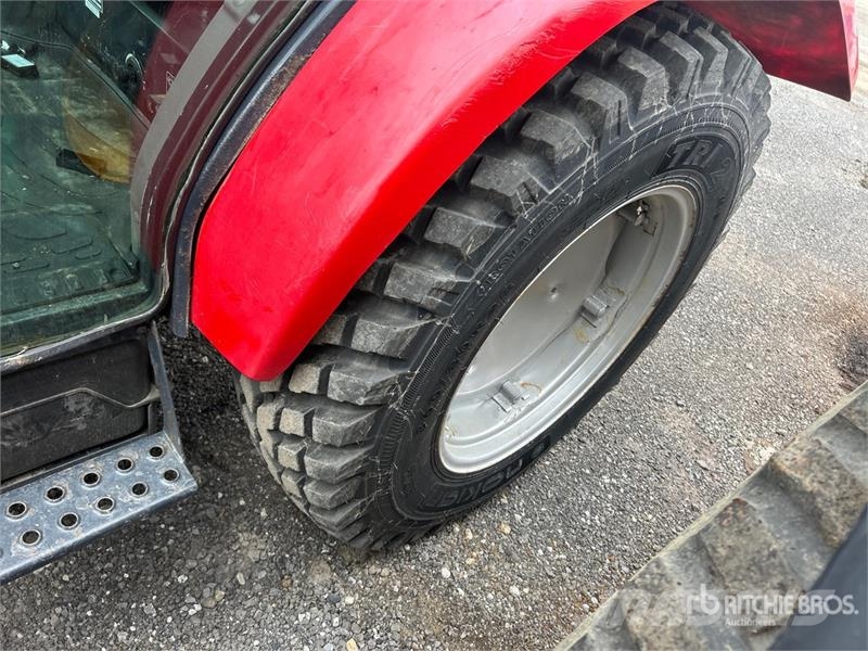 Massey Ferguson MF1760MH 4WD Utility Tractor جرارات مدمجة