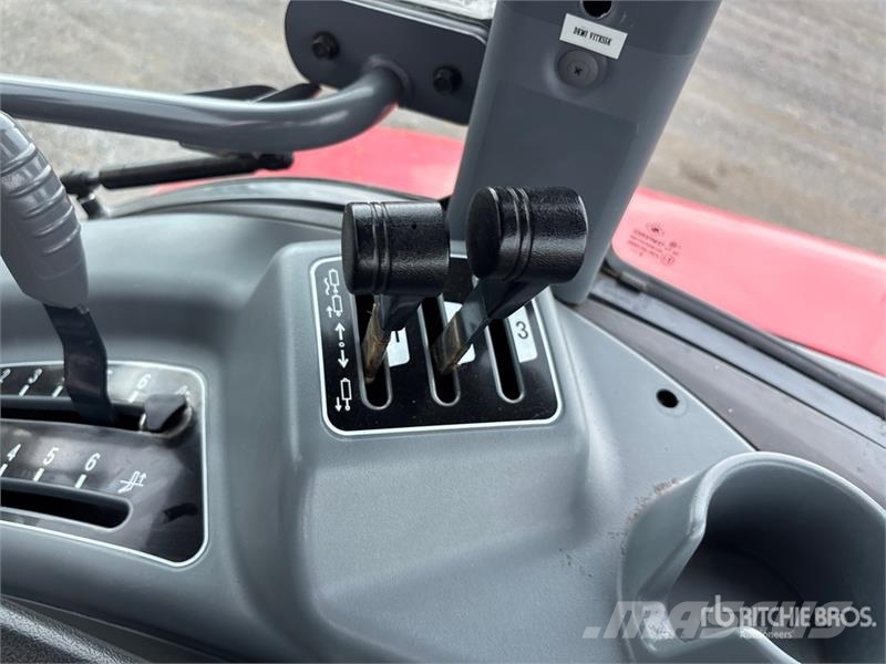 Massey Ferguson MF1760MH 4WD Utility Tractor Naudoti kompaktiški traktoriai