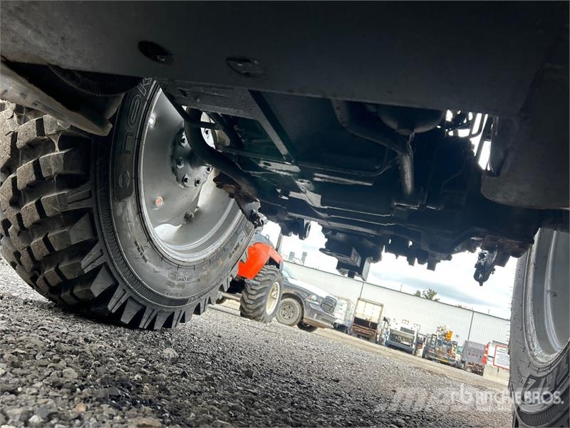 Massey Ferguson MF1760MH 4WD Utility Tractor جرارات مدمجة