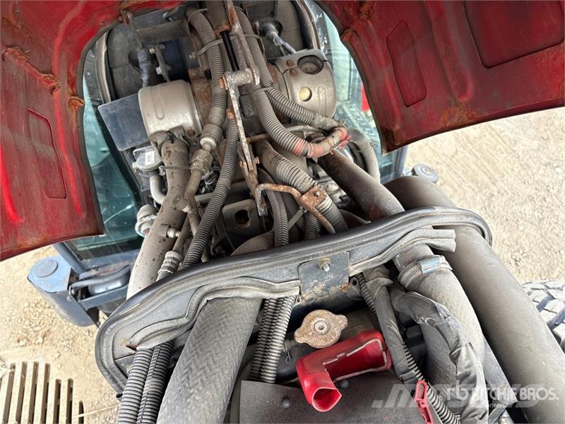 Massey Ferguson MF1760MH 4WD Utility Tractor (Inoperable) 小型拖拉机