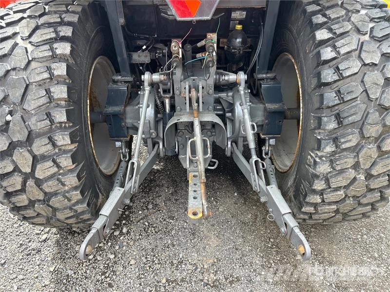 Massey Ferguson MF1760MH 4WD Utility Tractor جرارات مدمجة