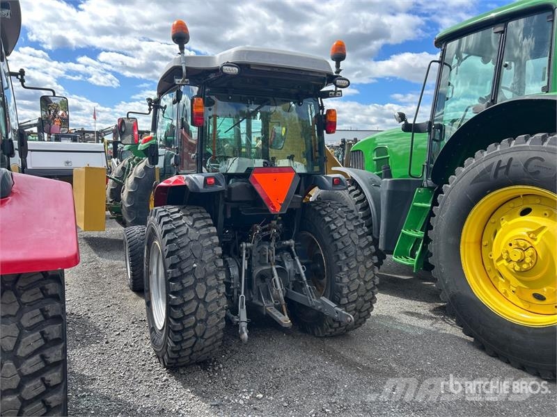 Massey Ferguson MF1760MH 4WD Utility Tractor جرارات مدمجة