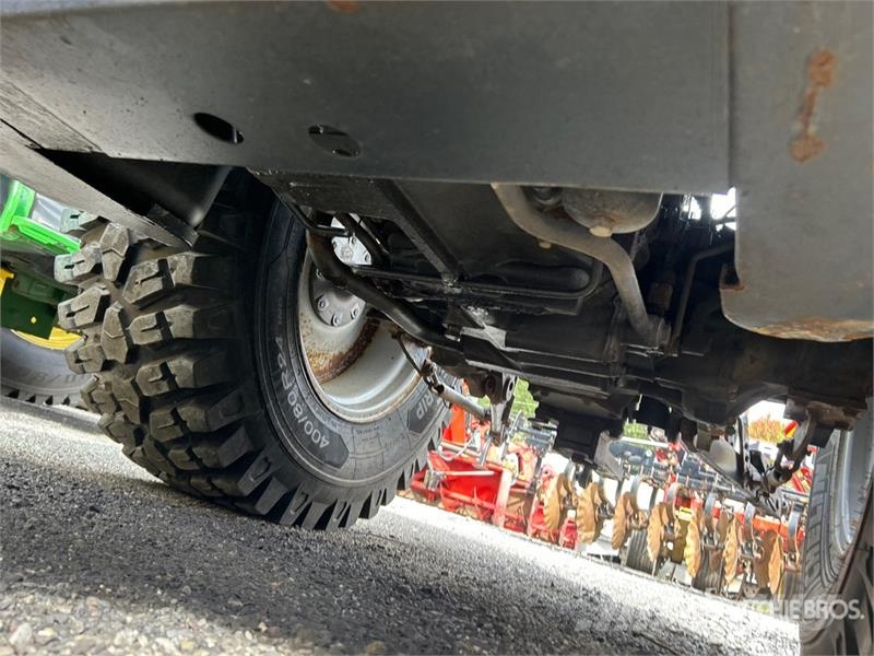 Massey Ferguson MF1760MH 4WD Utility Tractor جرارات مدمجة