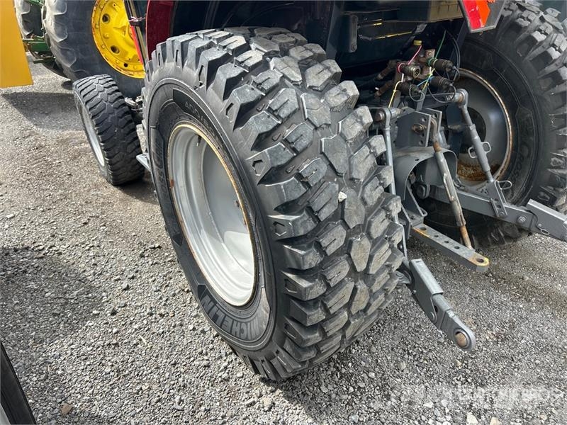 Massey Ferguson MF1760MH 4WD Utility Tractor جرارات مدمجة