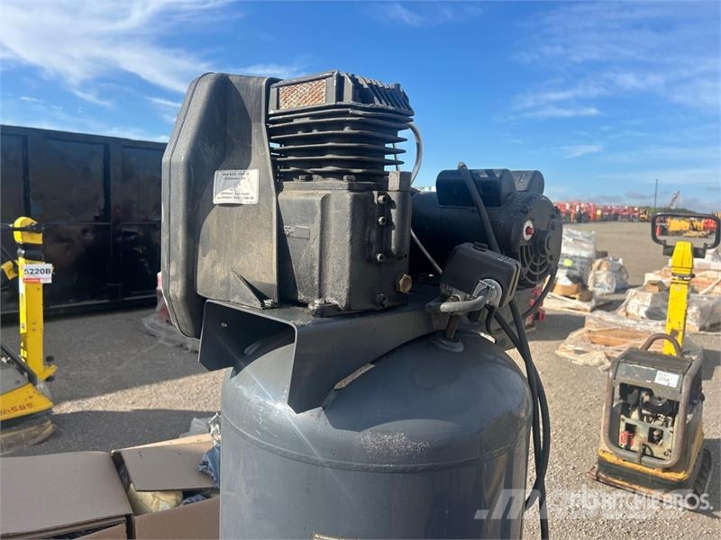 Master Craft Craft Maximum Skid-Mounted 60 gal Air Compre Kompresory