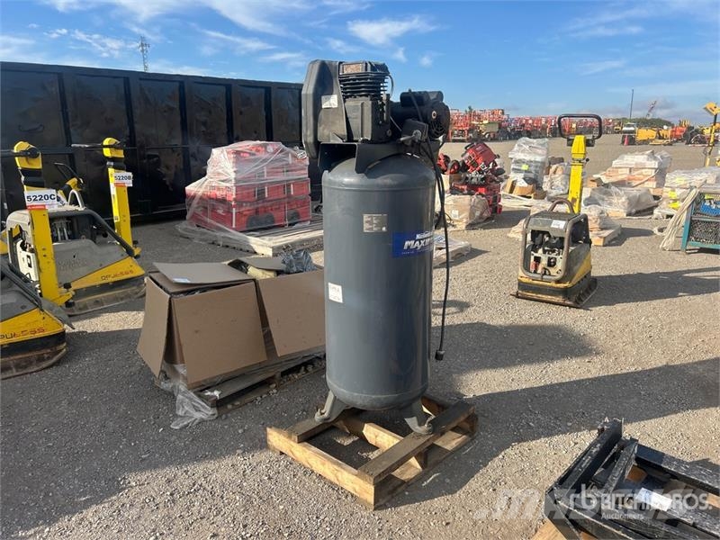 Master Craft Craft Maximum Skid-Mounted 60 gal Air Compre Kompresory
