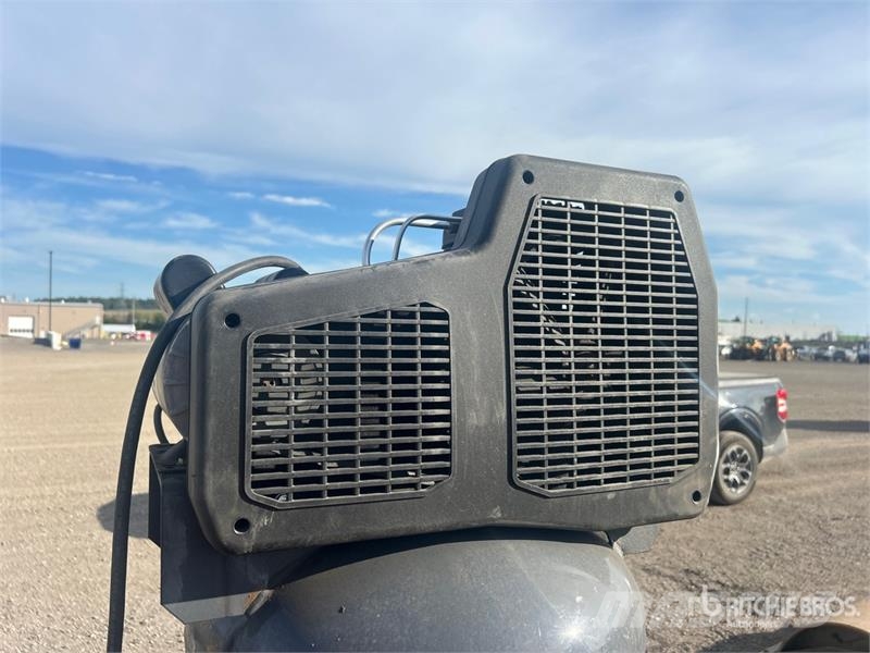 Master Craft Craft Maximum Skid-Mounted 60 gal Air Compre Kompresory