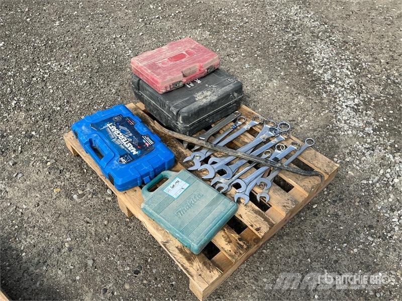 Mastercraft Tool Set, Makita Bit Set, UCAN Fastening Tool, Sim Outros componentes