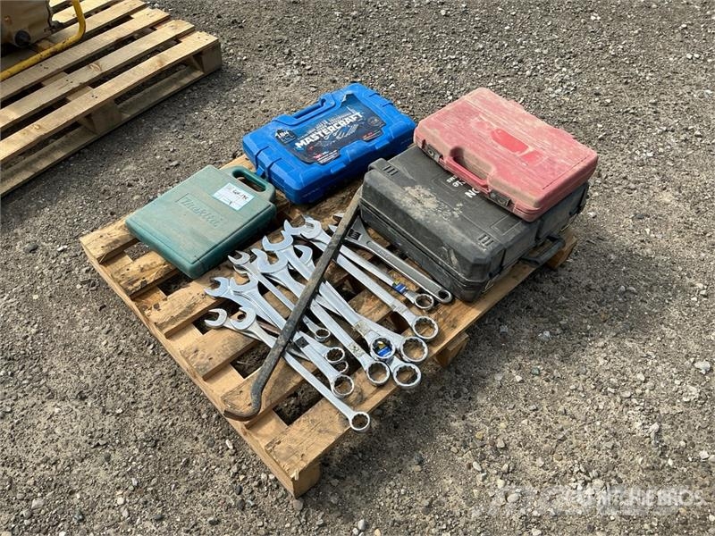 Mastercraft Tool Set, Makita Bit Set, UCAN Fastening Tool, Sim Outros componentes