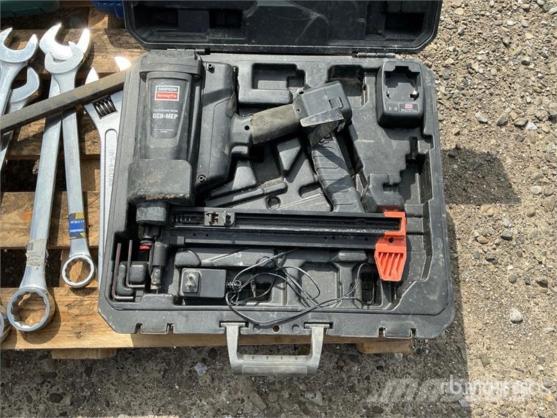 Mastercraft Tool Set, Makita Bit Set, UCAN Fastening Tool, Sim Outros componentes