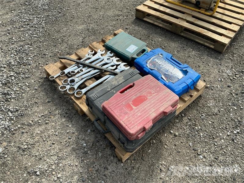 Mastercraft Tool Set, Makita Bit Set, UCAN Fastening Tool, Sim Outros componentes
