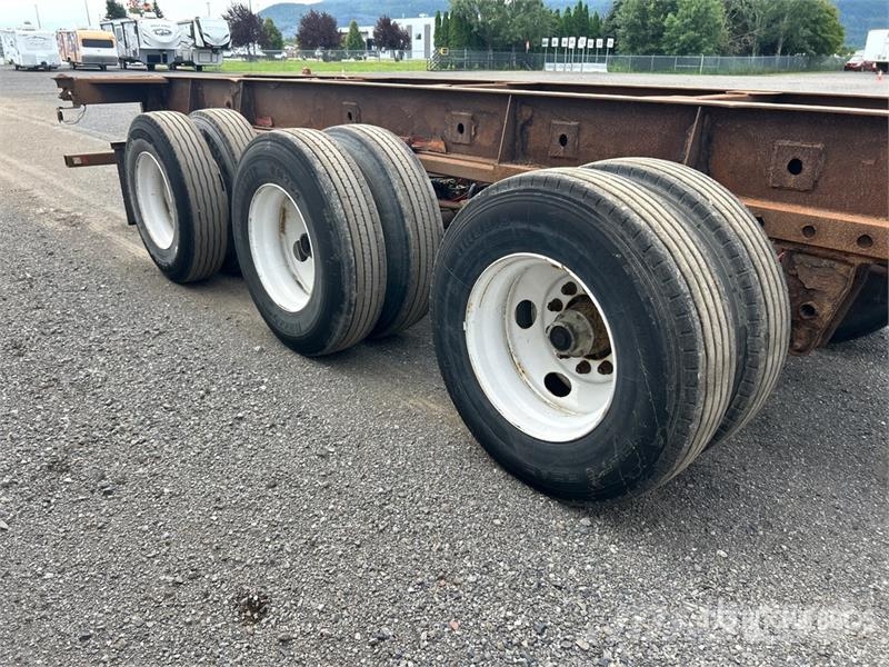 Max Atlas 40 ft Tri/A Extendable Container Trailer Remolques portacontenedores