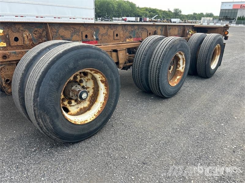 Max Atlas 40 ft Tri/A Extendable Container Trailer 货柜车