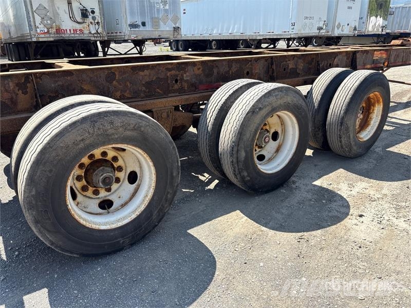 Max Atlas 40 ft Tri/A Extendable Container Trailer مقطورات حاويات