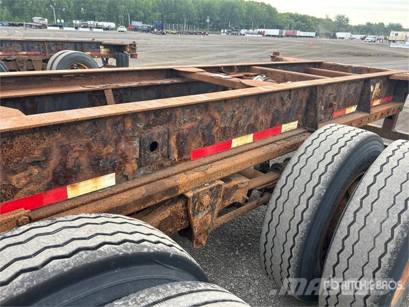 Max Atlas 40 ft Tri/A Extendable Container Trailer 货柜车