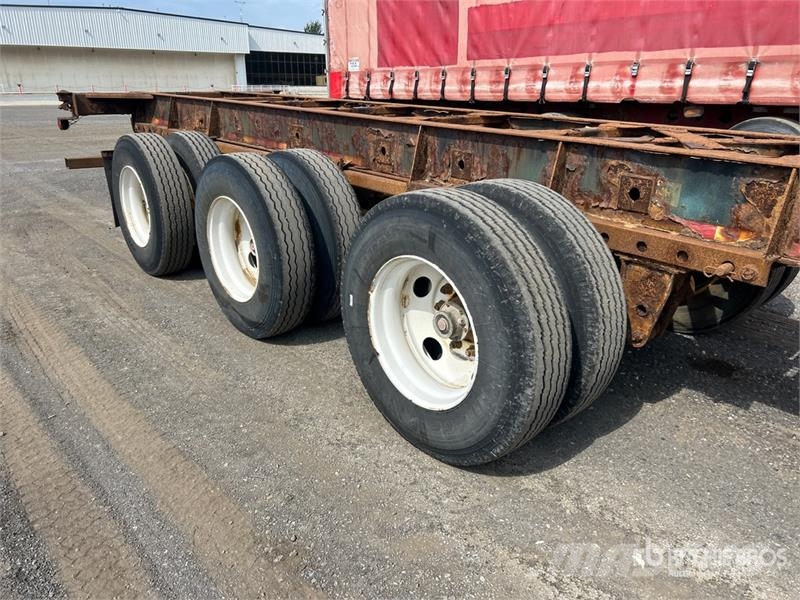 Max Atlas 40 ft Tri/A Extendable Container Trailer Remolques portacontenedores