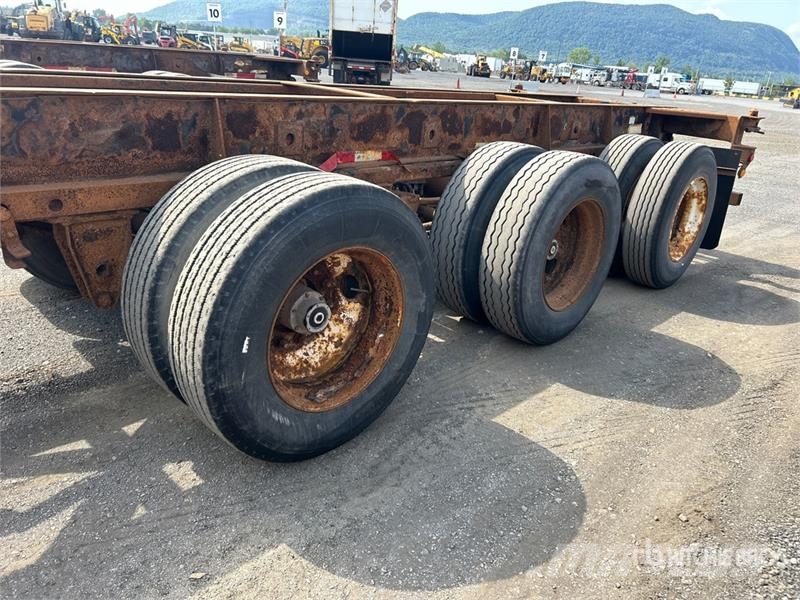 Max Atlas 40 ft Tri/A Extendable Container Trailer Remolques portacontenedores