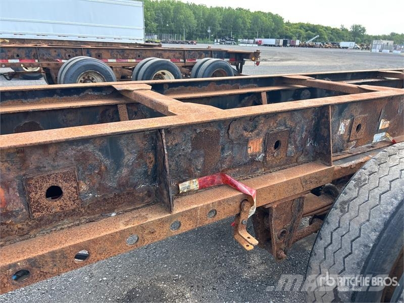 Max Atlas 40 ft Tri/A Extendable Container Trailer Remolques portacontenedores