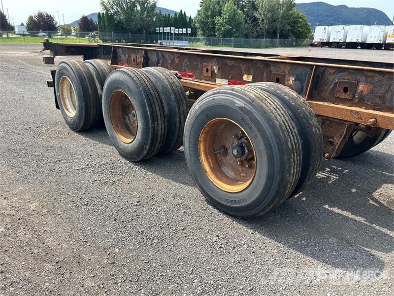 Max Atlas 40 ft Tri/A Extendable Container Trailer Remolques portacontenedores