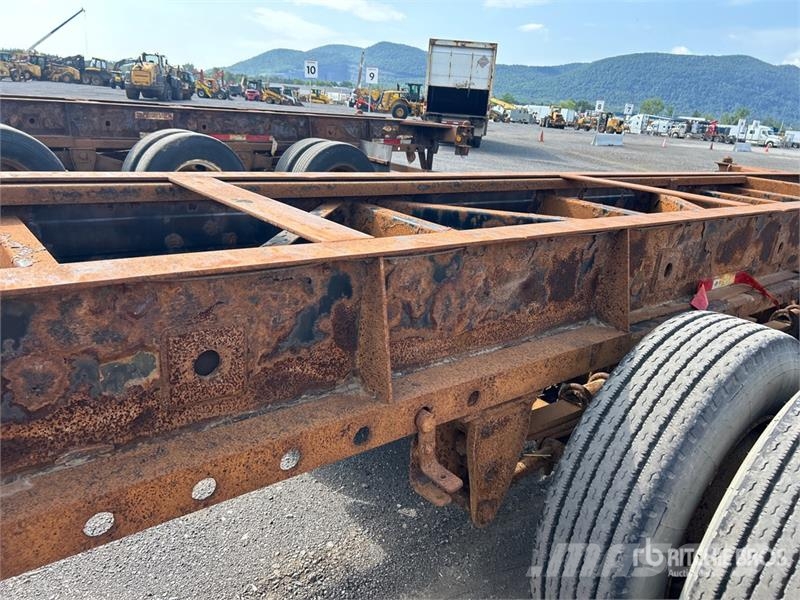 Max Atlas 40 ft Tri/A Extendable Container Trailer Remolques portacontenedores