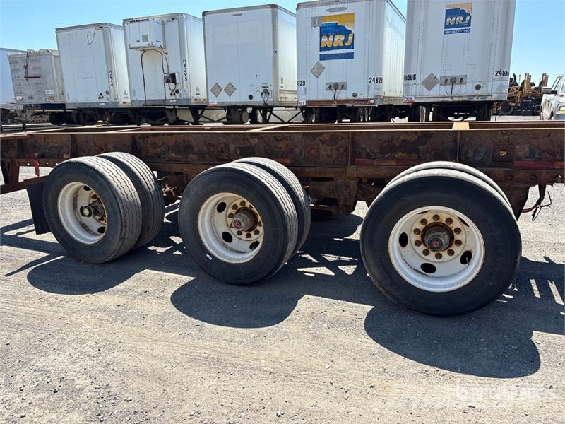 Max Atlas 714 Tri/A Extendable Container Trailer 貨櫃框架拖車