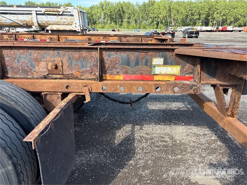 Max Atlas Tri/A Extendable Container Trailer Remolques portacontenedores