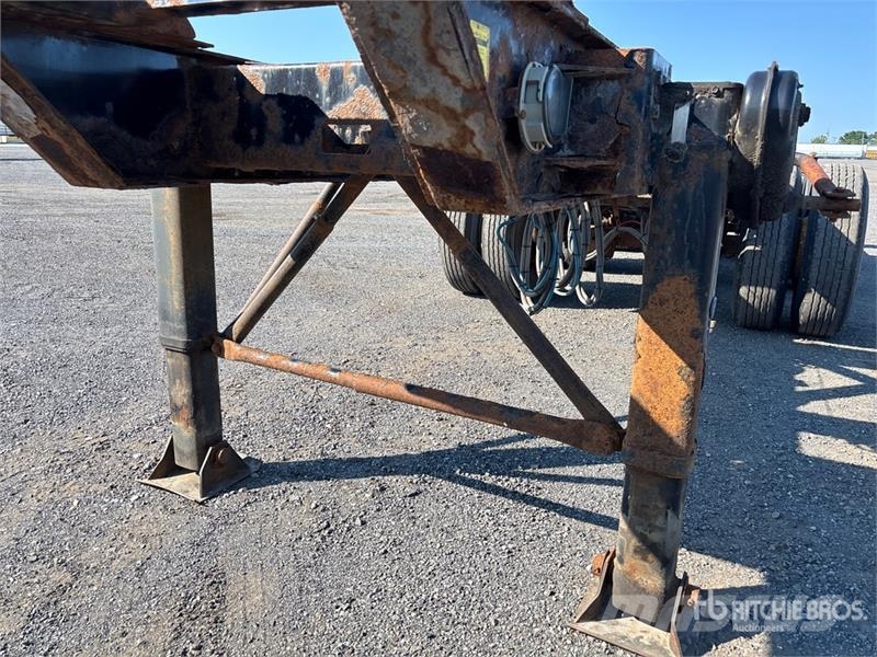 Max Atlas Tri/A Extendable Container Trailer Remolques portacontenedores