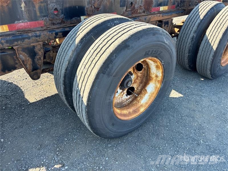 Max Atlas Tri/A Extendable Container Trailer Remolques portacontenedores