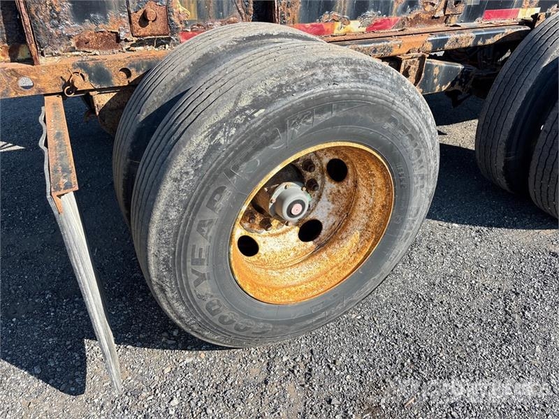 Max Atlas Tri/A Extendable Container Trailer Remolques portacontenedores