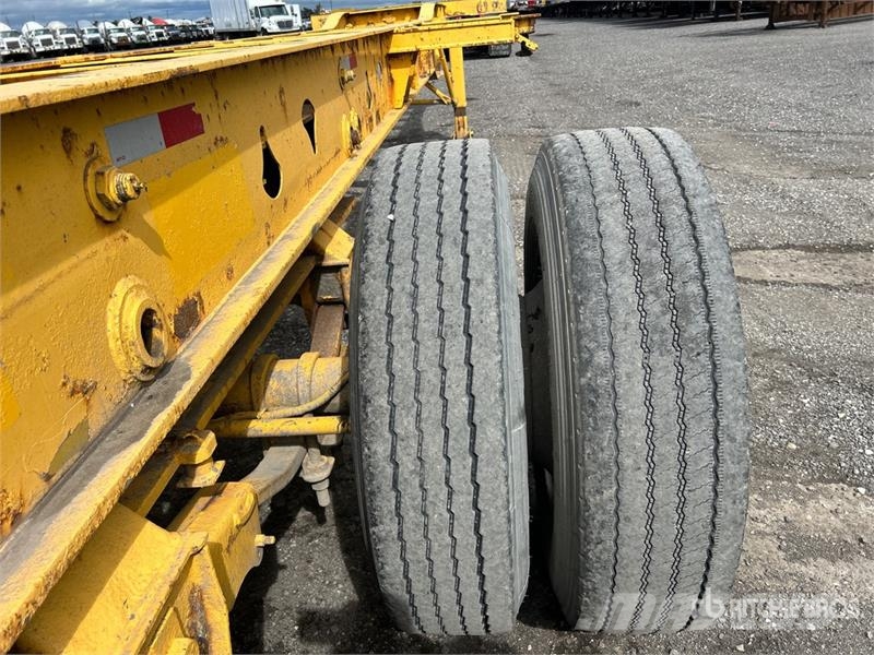 Max Atlas Tri/A Extendable Container Trailer 貨櫃框架拖車