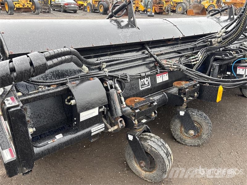  MB 218 in Hydraulic Broom Attachment فرش