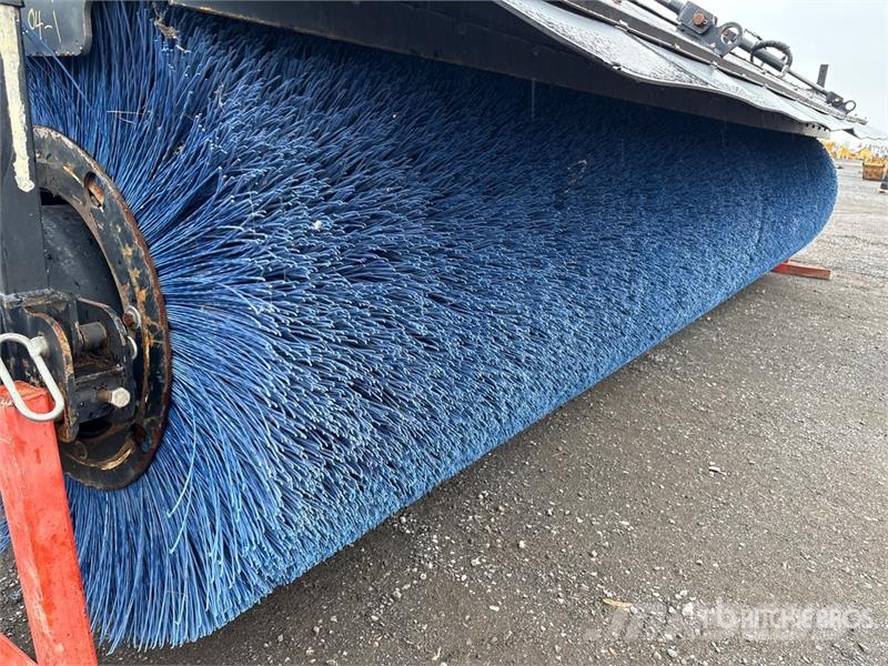  MB 218 in Hydraulic Broom Attachment فرش