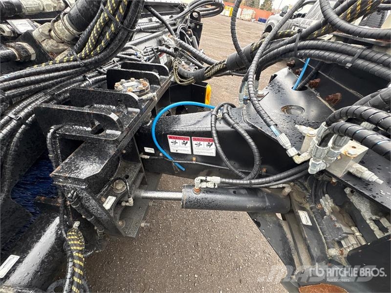 MB Crusher 218 in Hydraulic Broom Attachment فرش