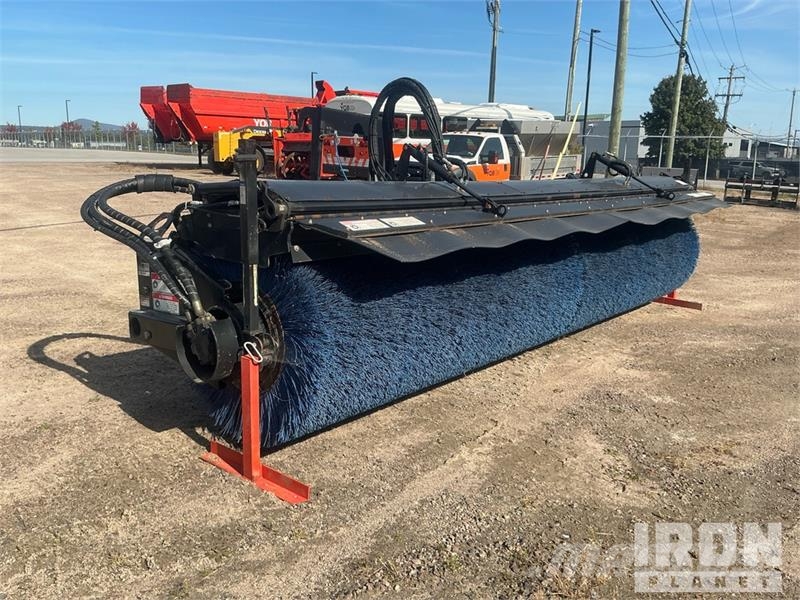 MB Trac Companies Inc 180 in Sweeper Attachment Četke