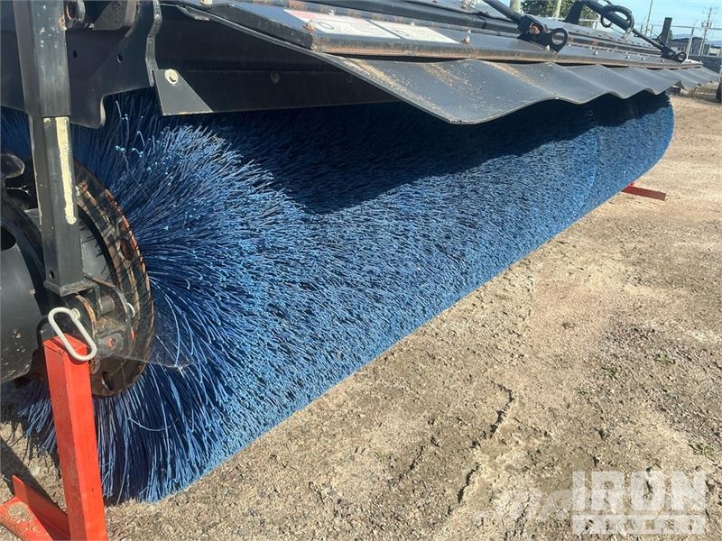 MB Trac Companies Inc 180 in Sweeper Attachment Četke