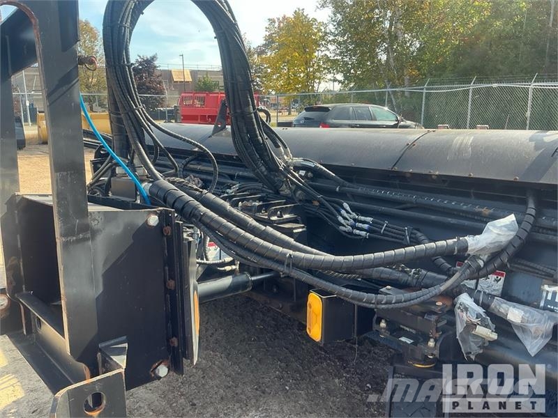 MB Trac Companies Inc 180 in Sweeper Attachment Četke