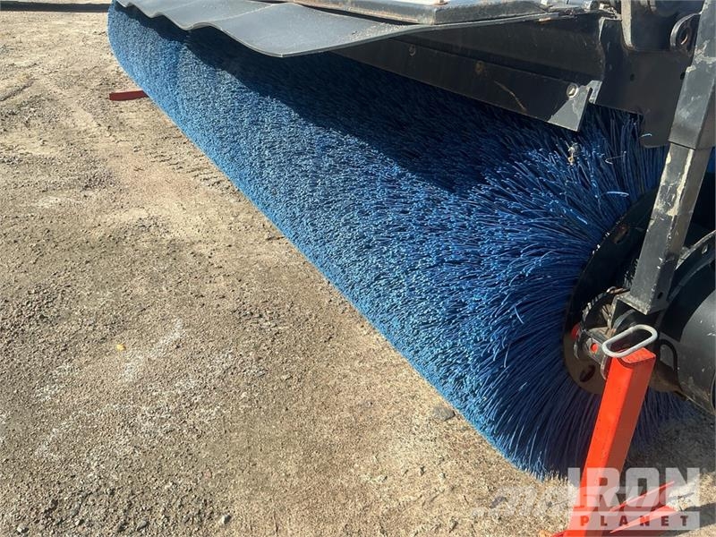 MB Trac Companies Inc 180 in Sweeper Attachment Četke