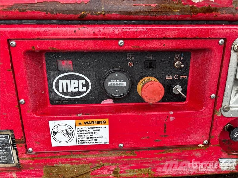 MEC Micro 19 Electric Scissor Lift Saxlifte