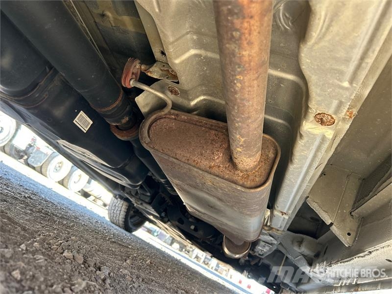 Mercedes-Benz Metris Cargo Van 廂式貨物運輸車