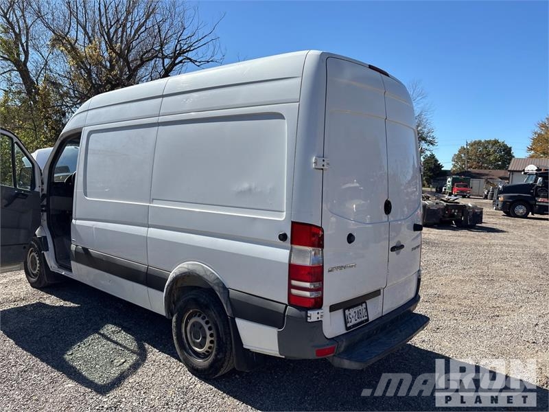 Mercedes-Benz Sprinter 2500 S/A Cargo Van Dostavna vozila / kombiji