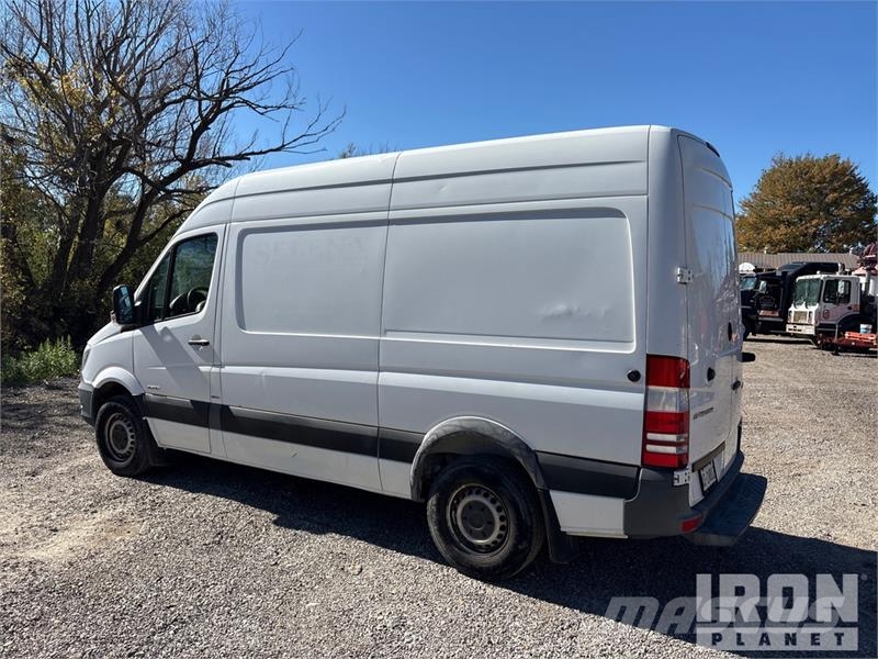 Mercedes-Benz Sprinter 2500 S/A Cargo Van Dostavna vozila / kombiji