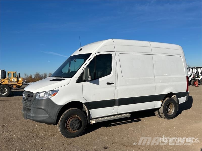 Mercedes-Benz Sprinter 3500 XD 4x2 Utility Truck 皮卡车