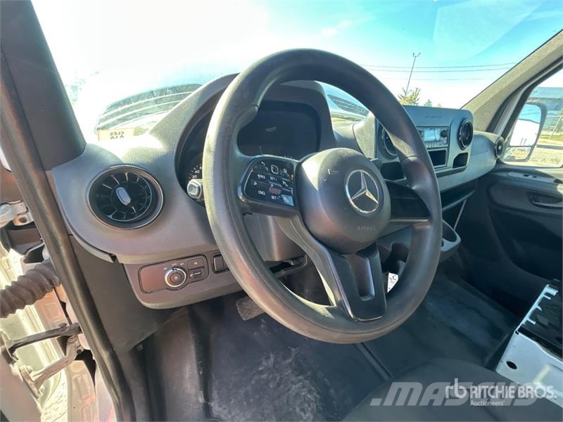 Mercedes-Benz Sprinter 3500 Cargo Van Lieferwagen