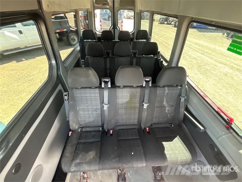 Mercedes-Benz SPRINTER 2500 11 Passenger Van (Inoperable) 大型面包车