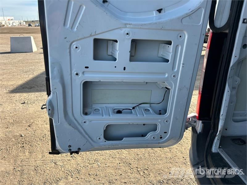Mercedes-Benz Sprinter 2500 Cargo Van 大型面包车