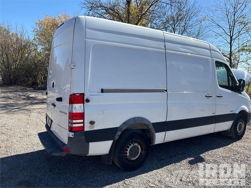 Mercedes-Benz Sprinter 2500 S/A Cargo Van Dostavna vozila / kombiji