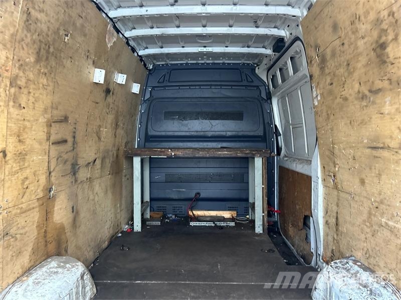 Mercedes-Benz Sprinter 2500 Cargo Van Dostavna vozila / kombiji