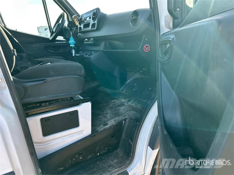 Mercedes-Benz Sprinter 3500 XD 4x2 Utility Truck 皮卡车