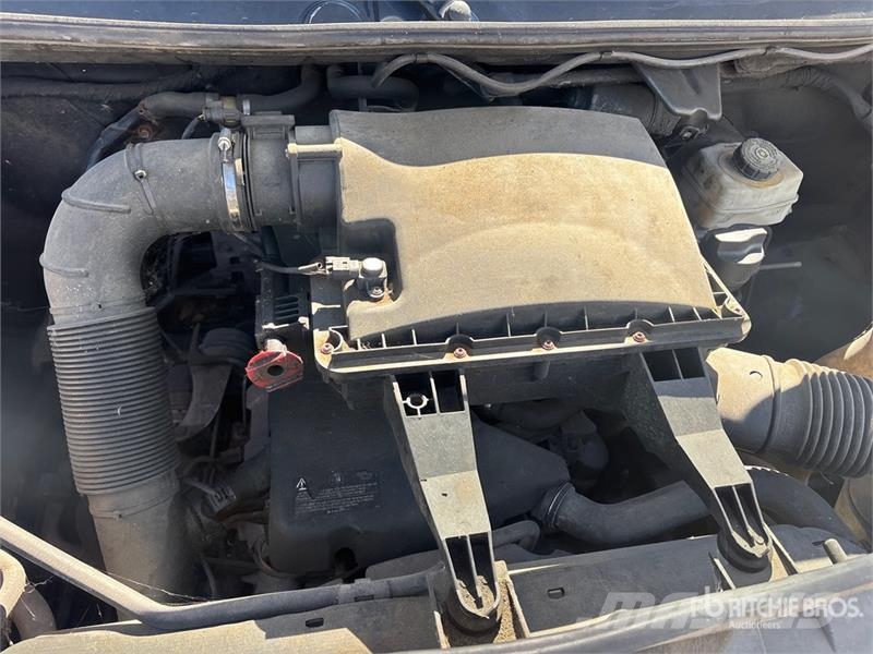 Mercedes-Benz SPRINTER 2500 11 Passenger Van (Inoperable) 大型面包车